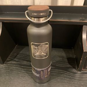 TAD Triple Aught Design Earthwell 22 oz insulated thermos